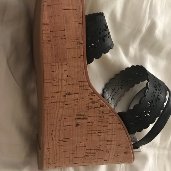 COACH wedge sandals brand new - Picture 3 of 5